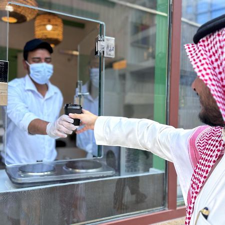 Rabwat Al Safwah Golden Hotel 麦地那 外观 照片