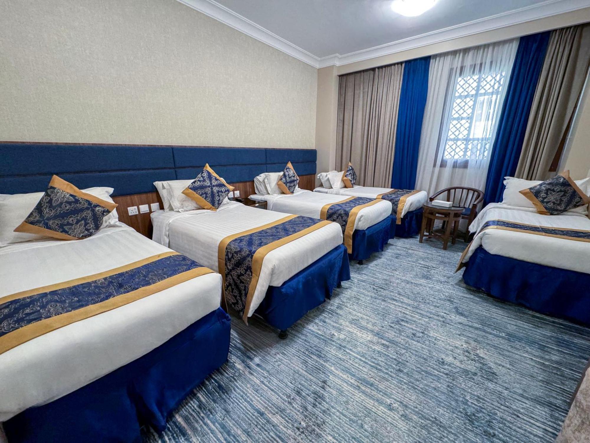 Rabwat Al Safwah Golden Hotel 麦地那 外观 照片