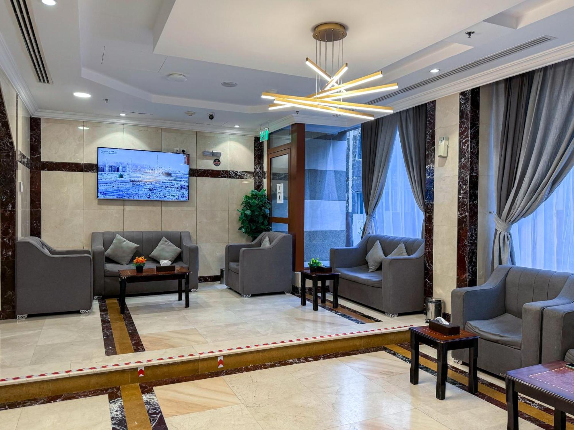 Rabwat Al Safwah Golden Hotel 麦地那 外观 照片